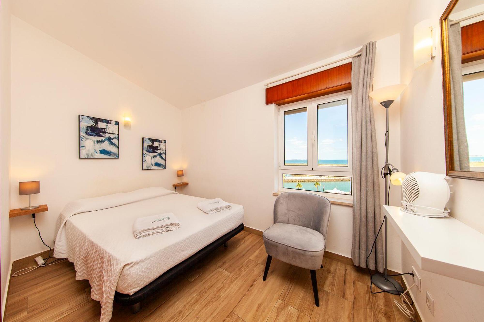 A38 - Rising Sun Top-Floor Flat 拉哥斯 外观 照片
